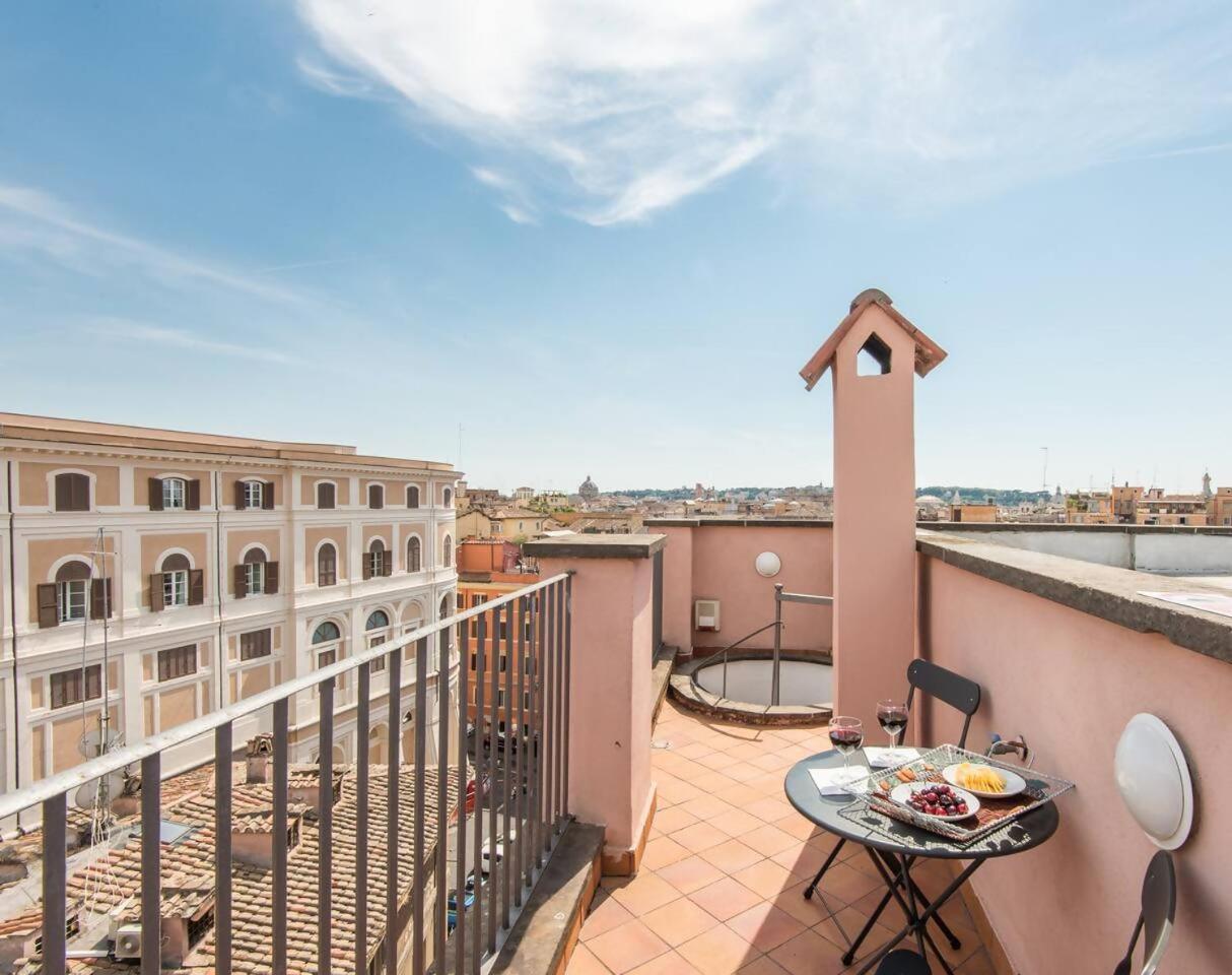 Apartamento Trevi Luxury With Terrace Roma Exterior foto
